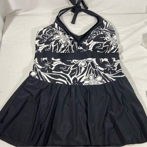 Merona Black & White Floral Halter Skirted One-Piece Swimdress